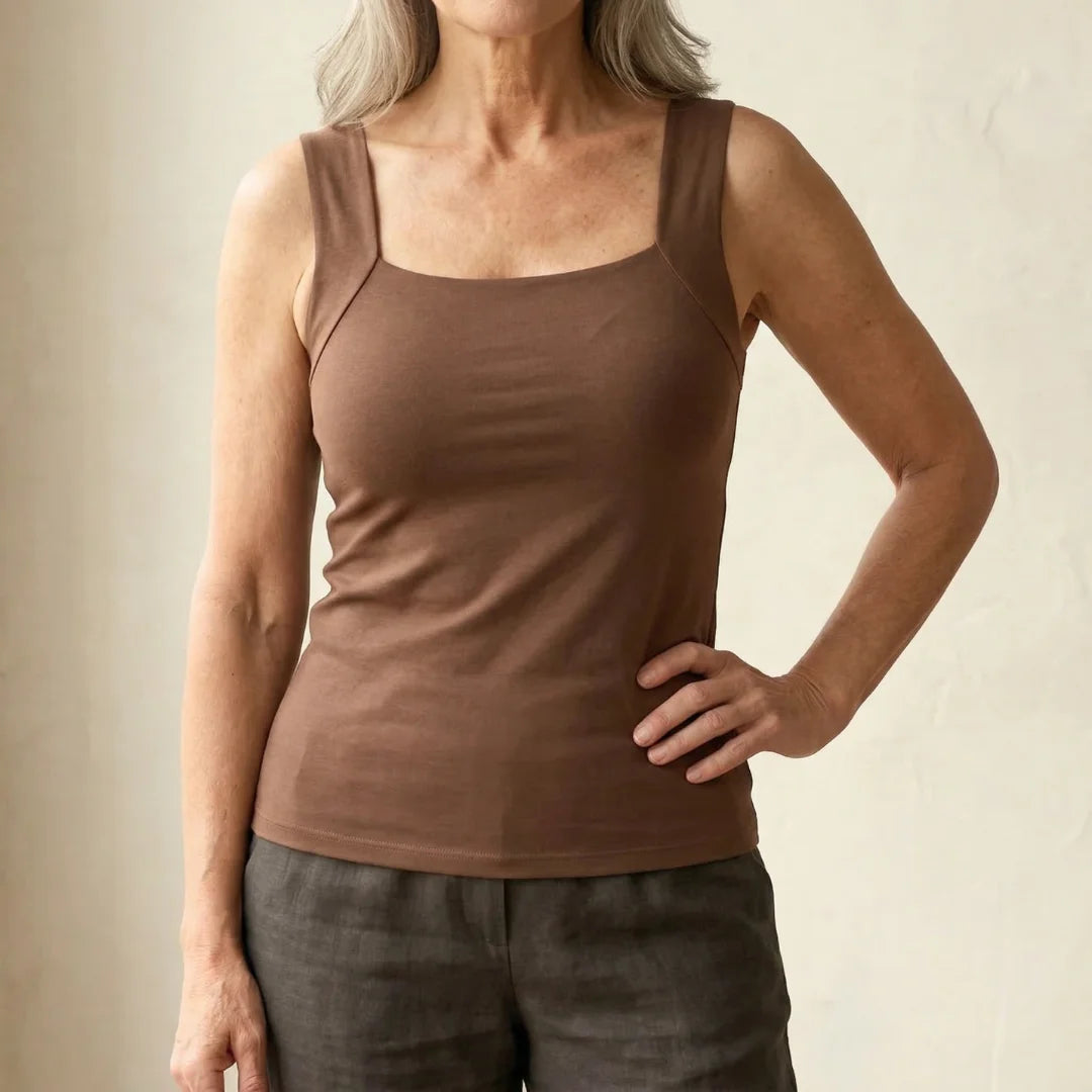 Front view of the black Keisha comfort bra tanktop on a model, showcasing its smooth fit.